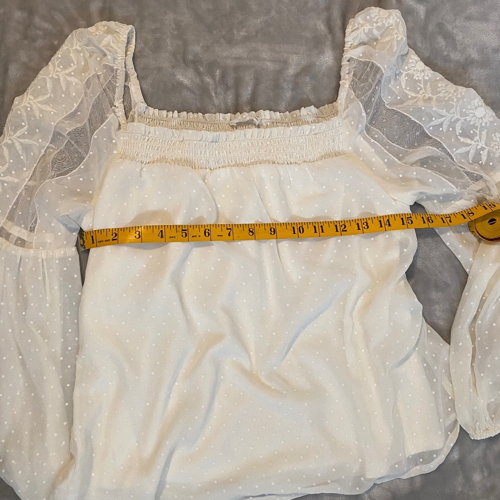 Love Stitch Puff sleeve blouse - Picture 4 of 4